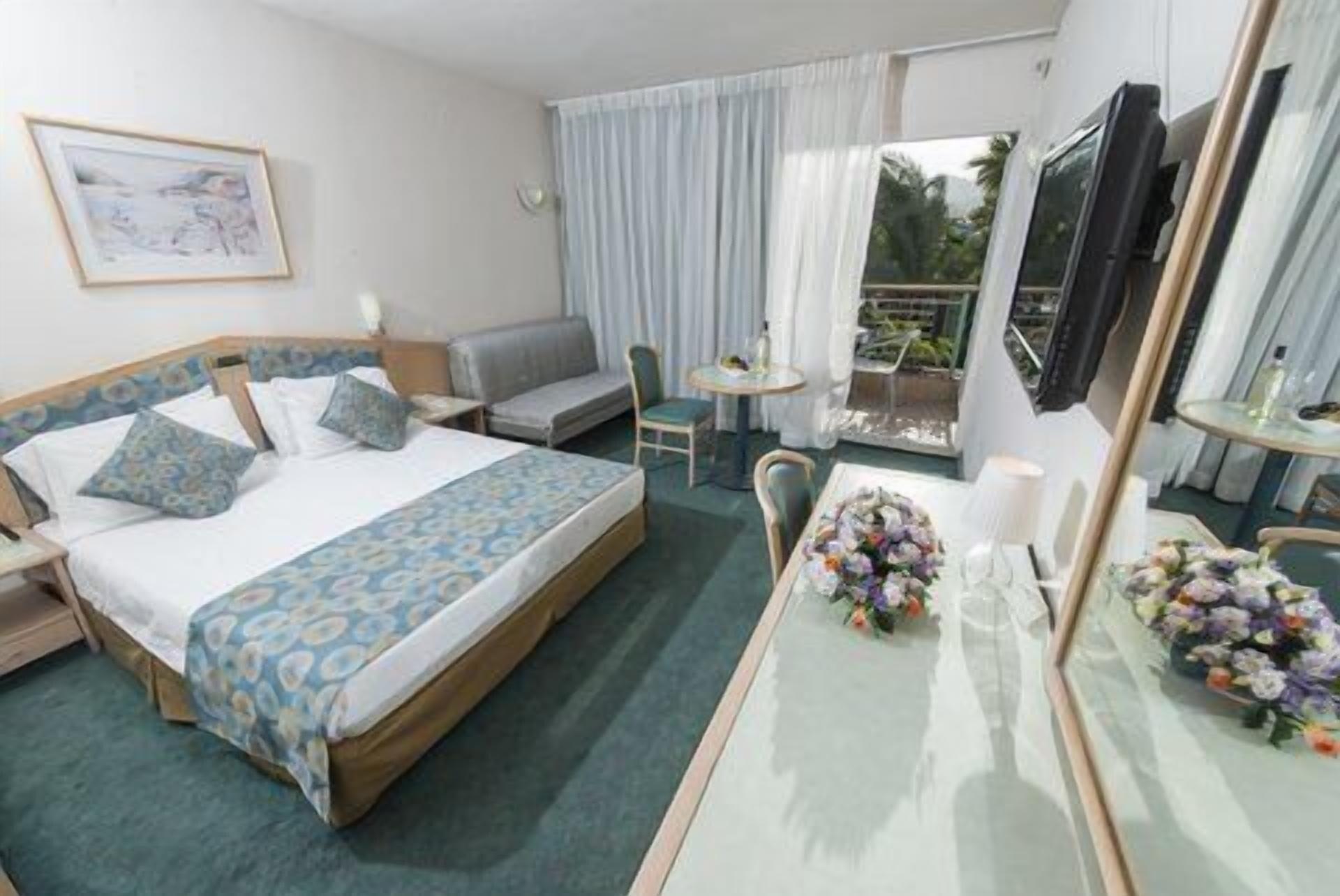 Americana Eilat Hotel Exterior photo