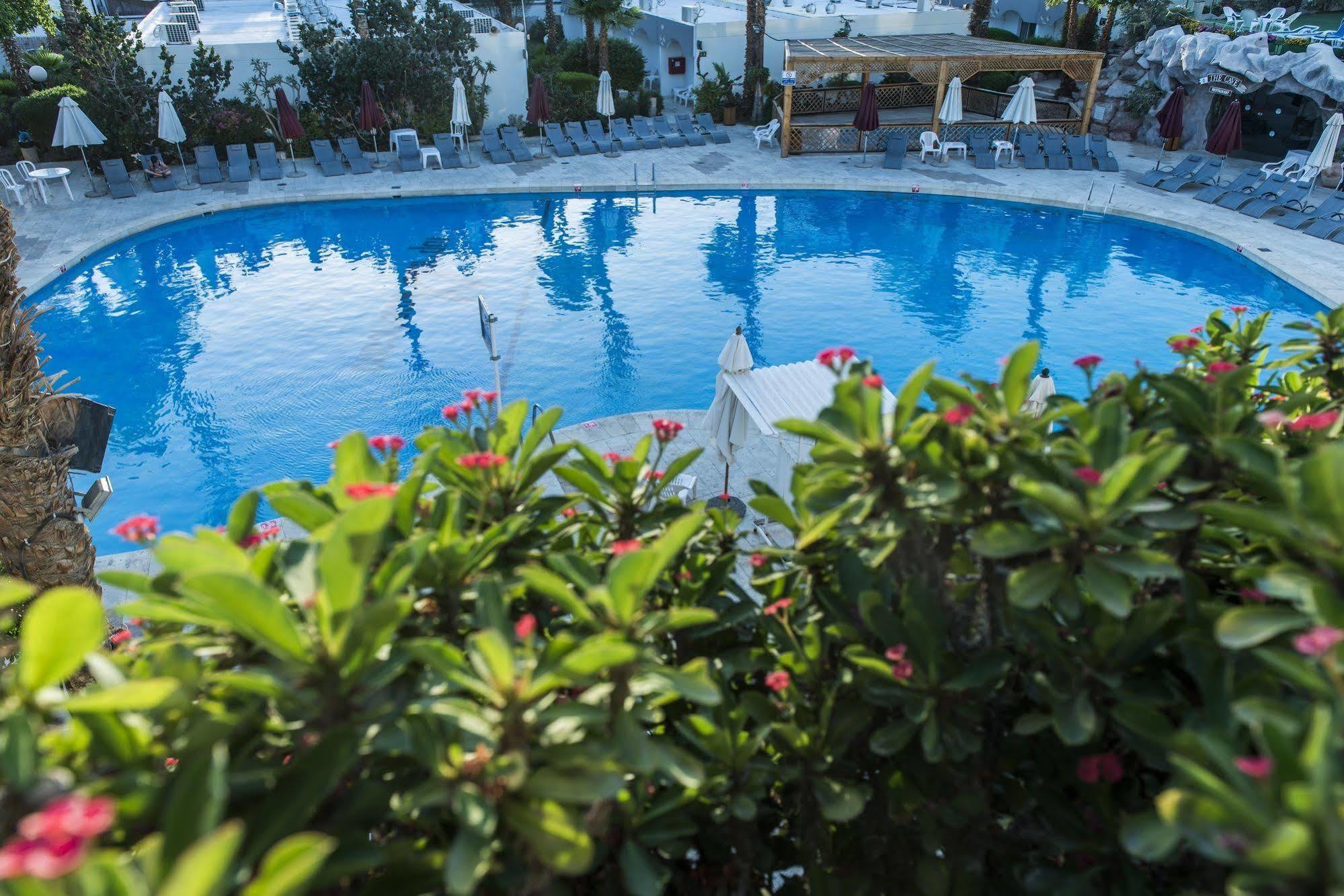 Americana Eilat Hotel Exterior photo